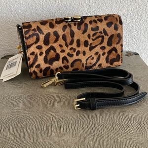 KISSLOCK Aimee Kestenburg Crossbody!!